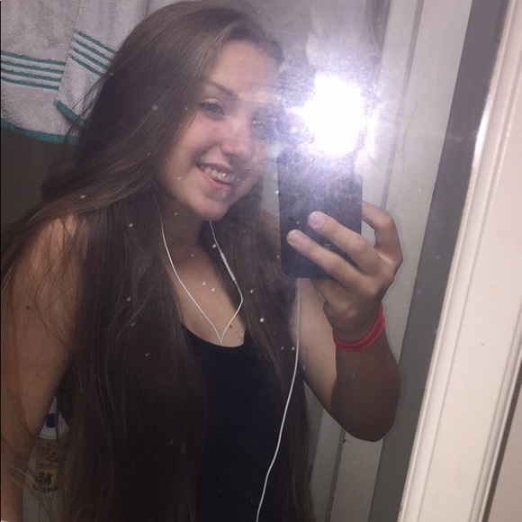 Meet your Posher, Monique - Picture 2 of 2